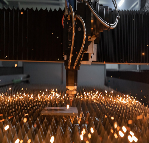 What materials can a fiber laser cut?